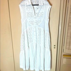 Free People White Lace Maxi Dress / size XS preowned cap sleeves